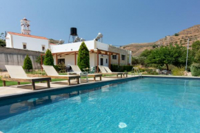 Agarathos Traditional Rooms with Pool